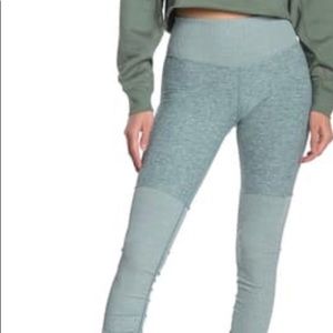 HIGH-WAIST ALOSOFT GODDESS LEGGING